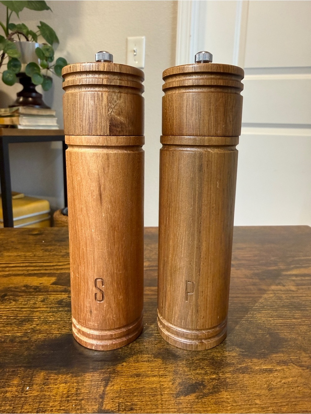 Wood Salt & Pepper Mill Grinder Set Tall Turned Wood S & P Kitchen Decor